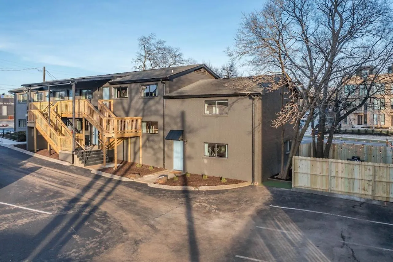 4 Beds 3 Bedroom Updated Condo W Desks Patio And Parking Nashville 0*,