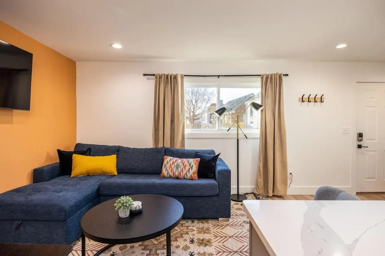 Apartment 4 Beds 3 Bedroom Updated Condo W Desks Patio And Parking Nashville
